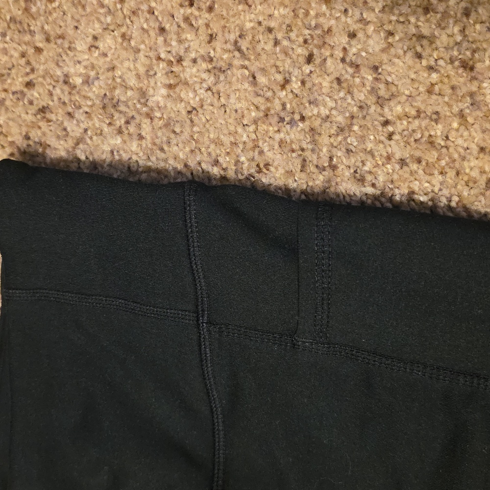 GAIAM Women's Classic Black Cropped Leggings, Size Medium - Picture 6 of 6